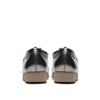 Clarks M Wallabee 2604 silver patent