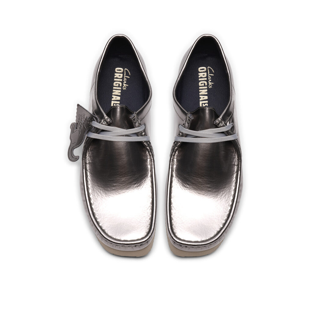 Clarks M Wallabee 2604 silver patent