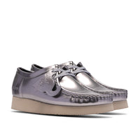 Clarks W Wallabee 2604 silver patent