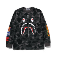 BAPE Color Camo Shark Longsleeve in Schwarz – Vorderansicht