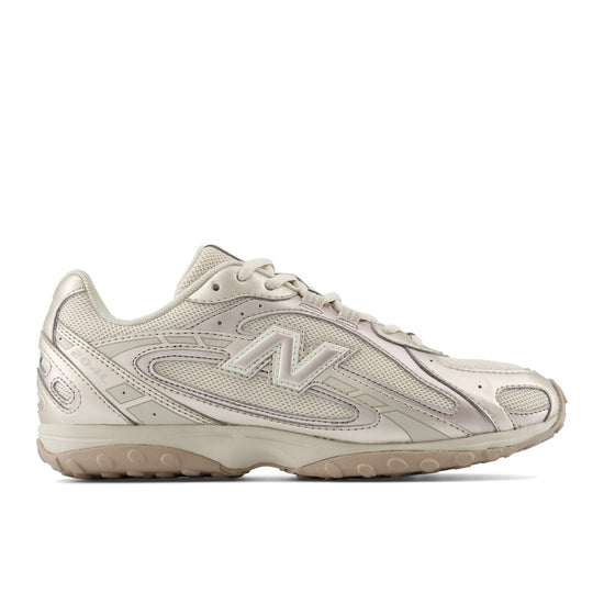 New Balance 204L – Timberwolf/Light Gold Metallic